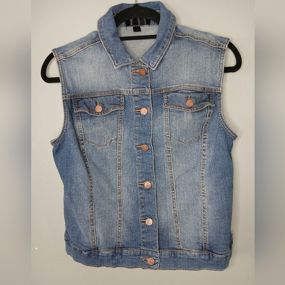 Fire Los Angeles Sleeveless Denim Vest with Copper Buttons - Picture 1 of 7